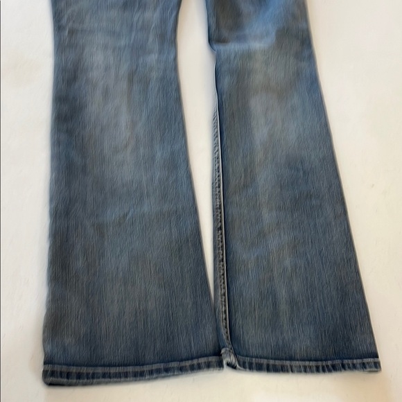 Cache Blue High‎ Rise Jeans with Distressed Details - Picture 13 of 14